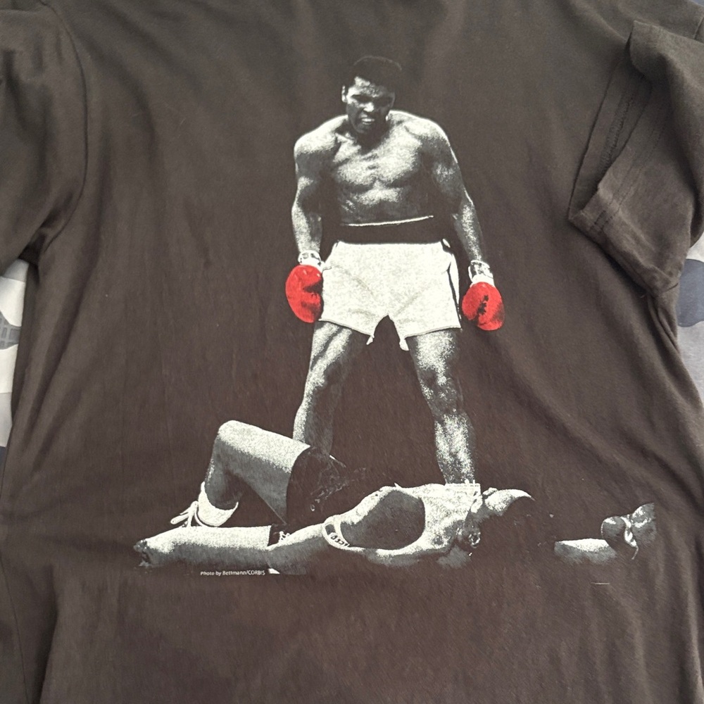 Rue21 Black Graphic Tee with Red Accents